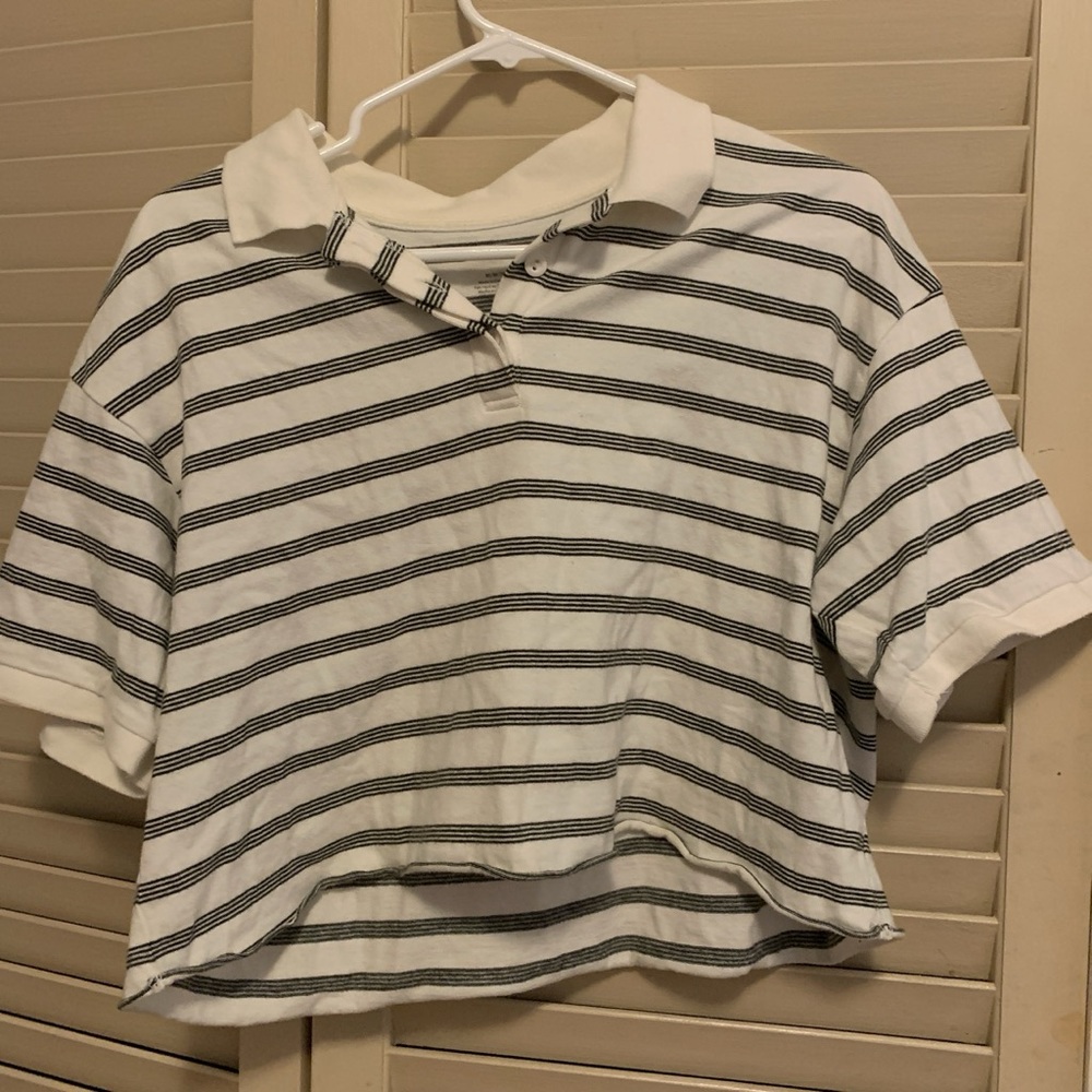 Striped cropped collar top